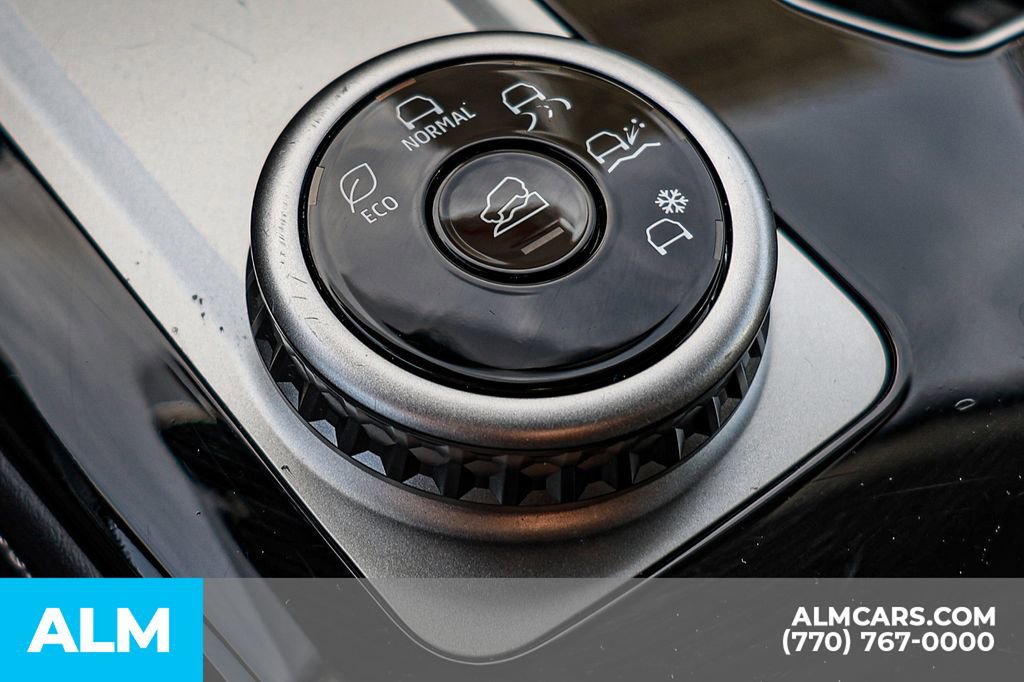 Used 2025 Mitsubishi Outlander SE image 48