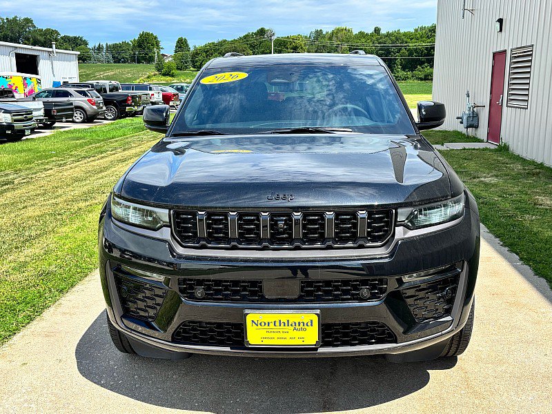 New 2026 Jeep Grand Cherokee Limited AWD/4WD image 8