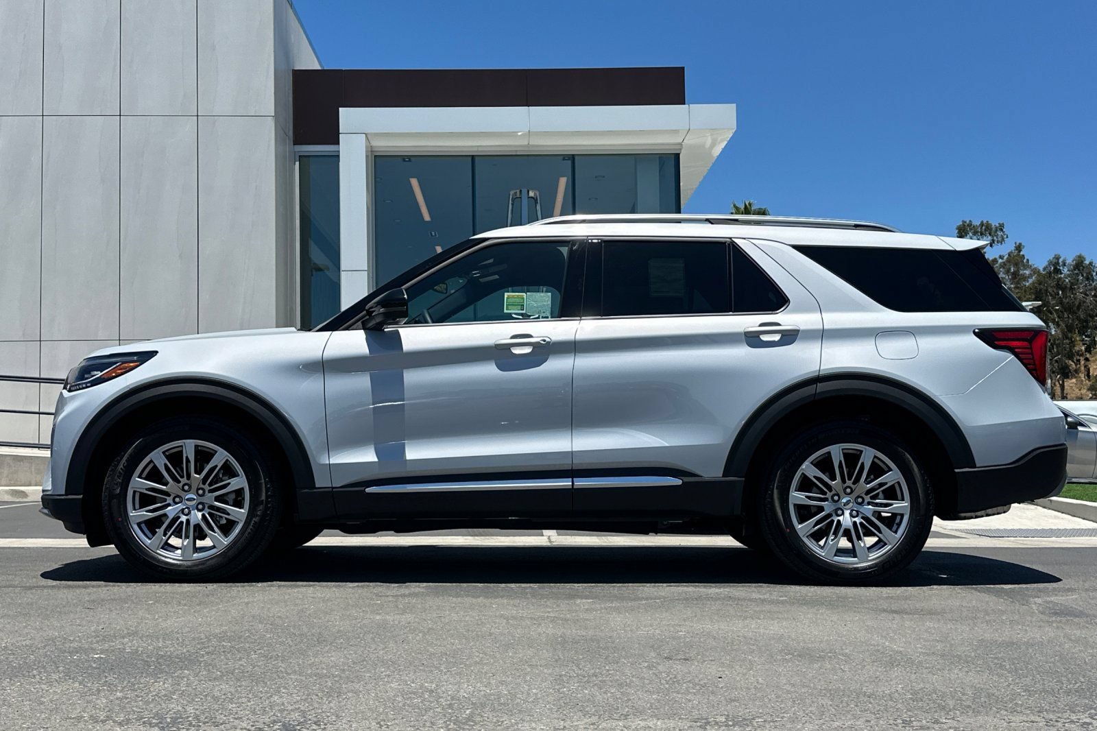 New 2026 Ford Explorer Platinum RWD image 6