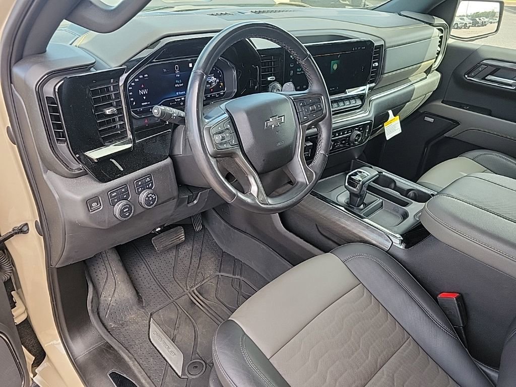 Used 2023 Chevrolet Silverado 1500 ZR2 AWD/4WD image 9