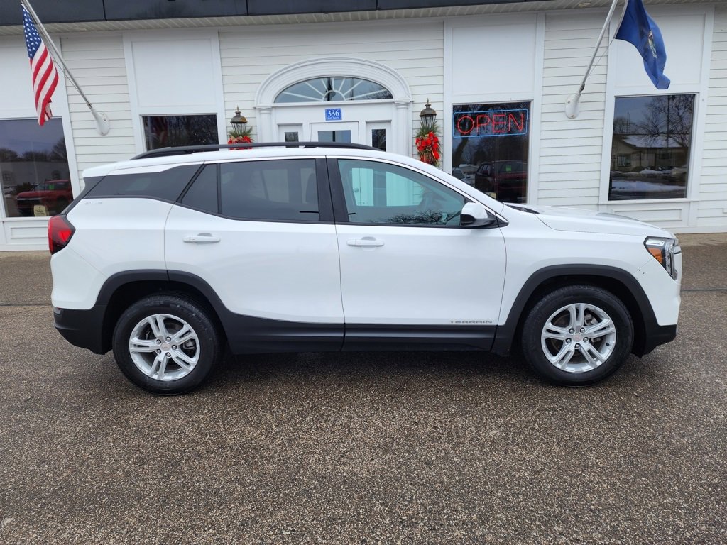 Certified 2023 GMC Terrain SLE w/ Driver Convenience Package image 4