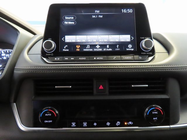 Used 2023 Nissan Rogue SV image 22