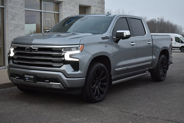 Used 2024 Chevrolet Silverado 1500 High Country image 9