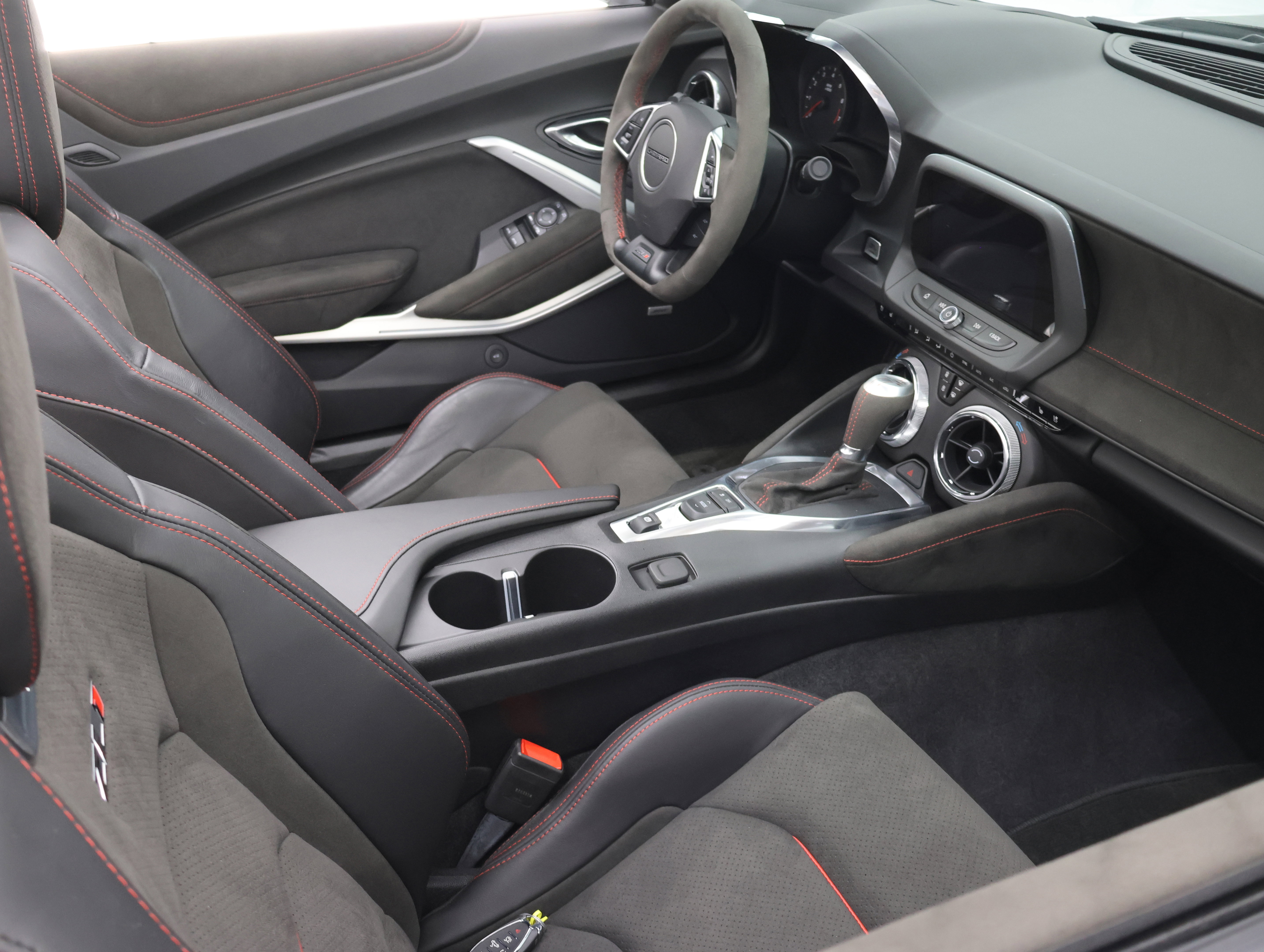 Used 2018 Chevrolet Camaro ZL1 RWD image 65