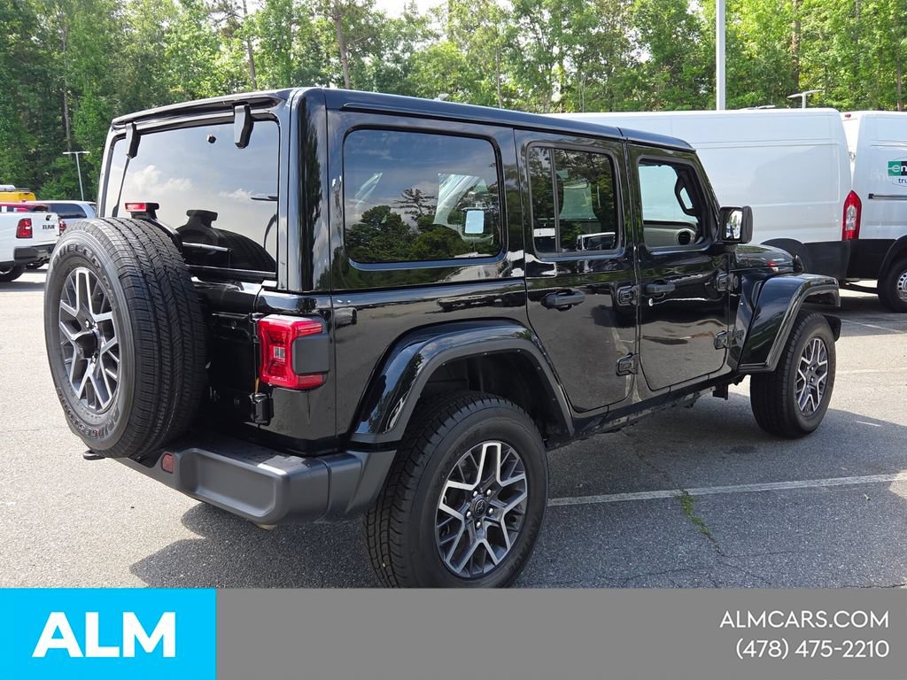 Used 2025 Jeep Wrangler Unlimited Sahara AWD/4WD image 14