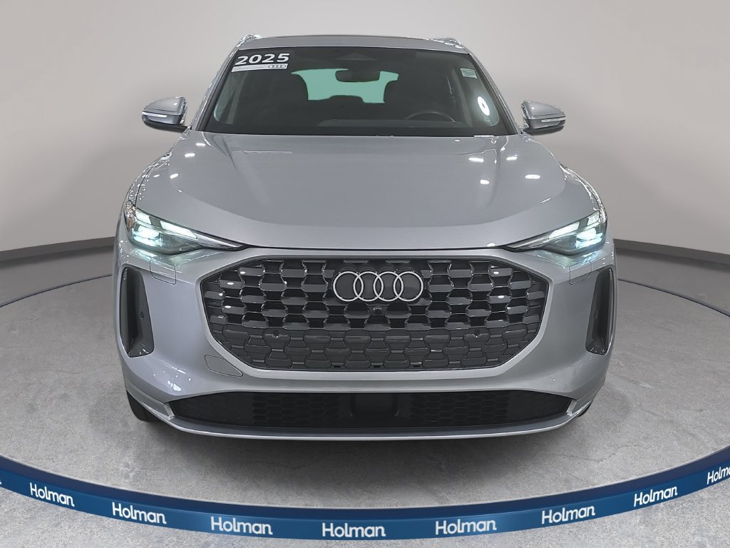 Certified 2025 Audi Q5 Premium w/ Convenience Package AWD/4WD image 2