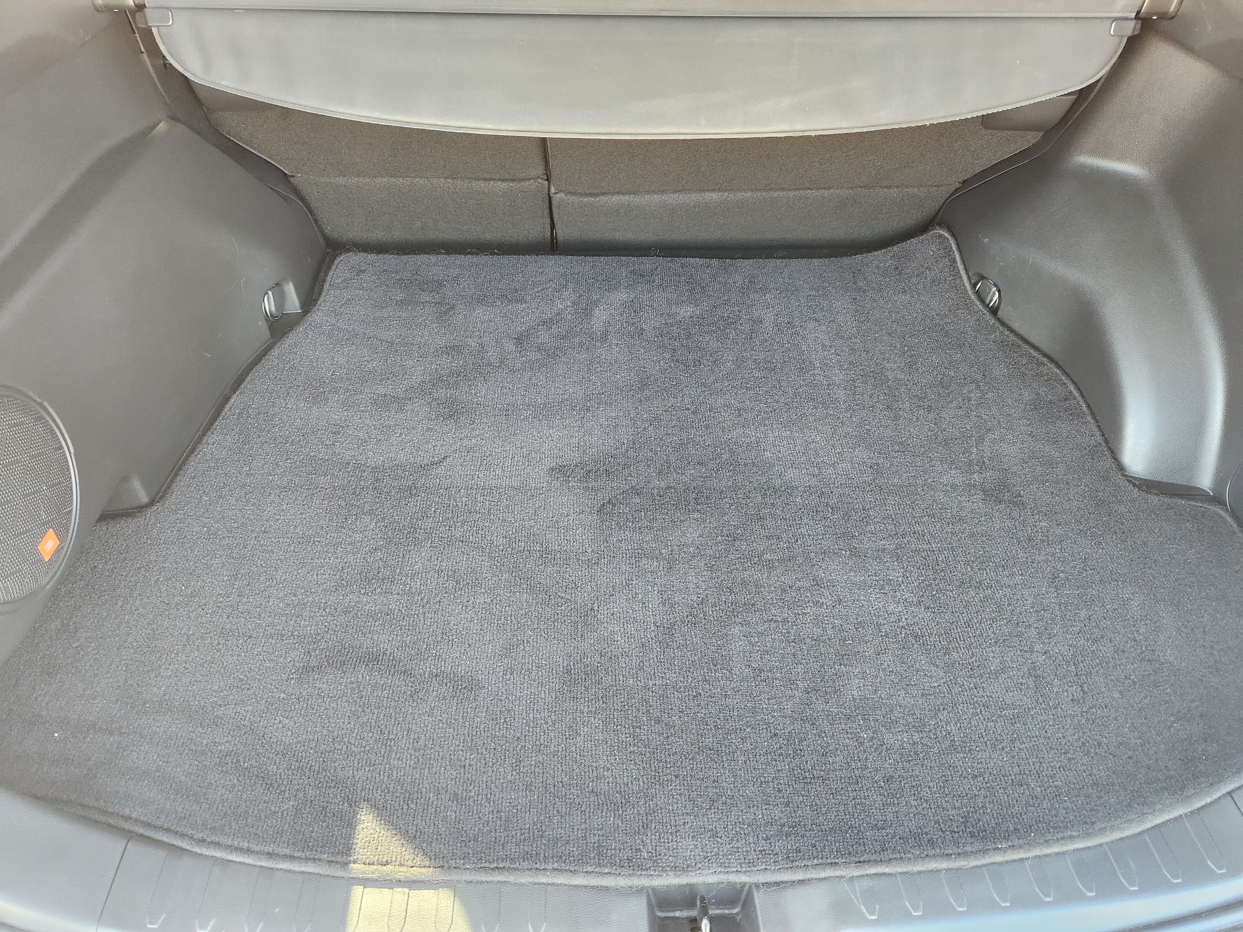 Used 2021 Toyota RAV4 XLE Premium FWD image 34