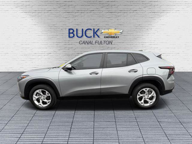 Used 2024 Chevrolet Trax LS w/ LS Convenience Package FWD image 1