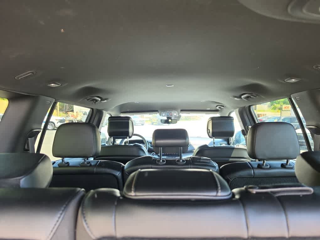Used 2024 Jeep Wagoneer Series II w/ Flexible Seating Group RWD image 34