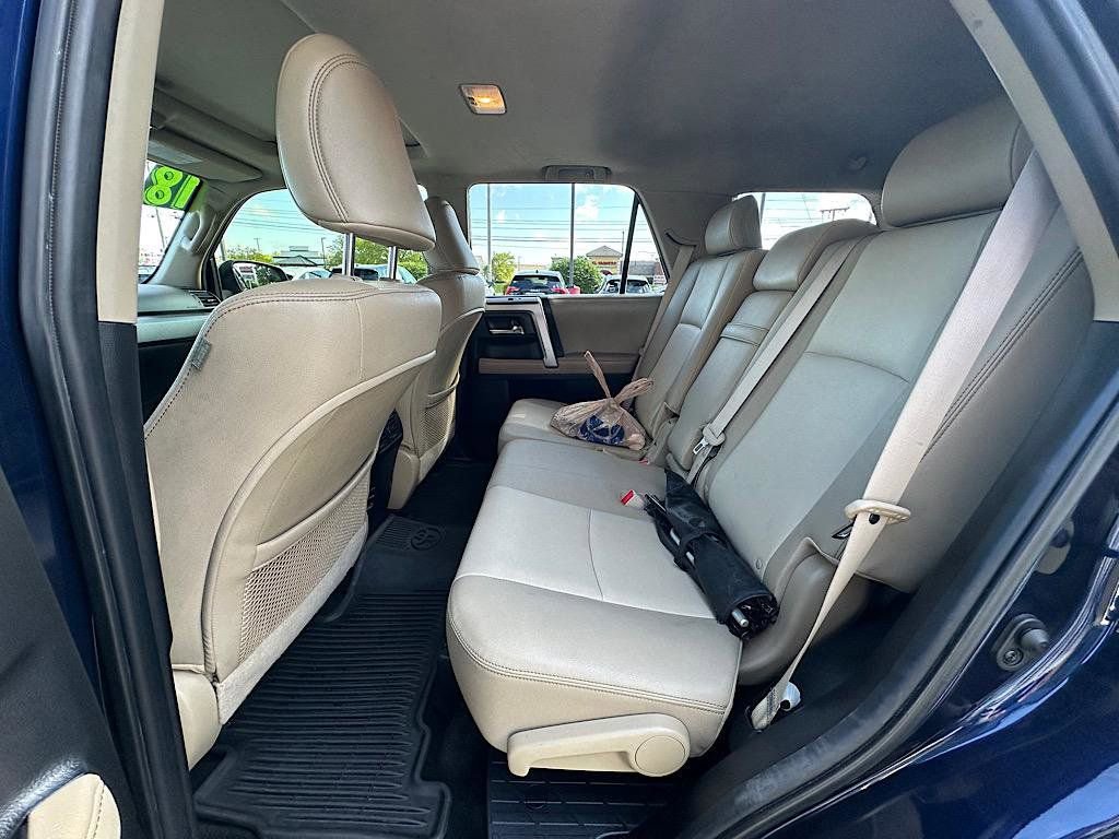 Certified 2018 Toyota 4Runner SR5 Premium AWD/4WD image 15
