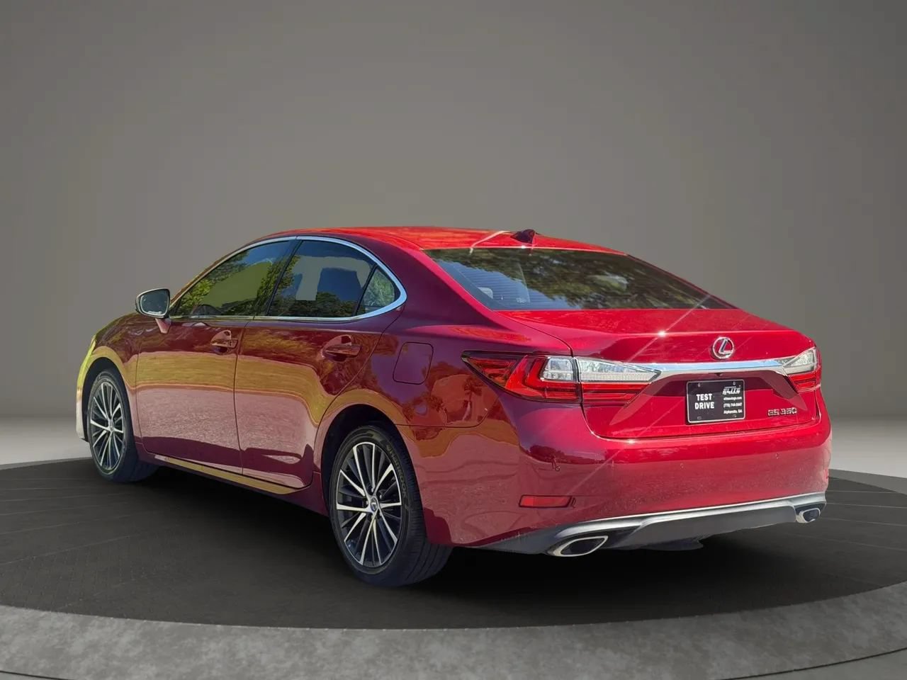 Used 2017 Lexus ES 350 w/ Navigation System Package FWD image 4