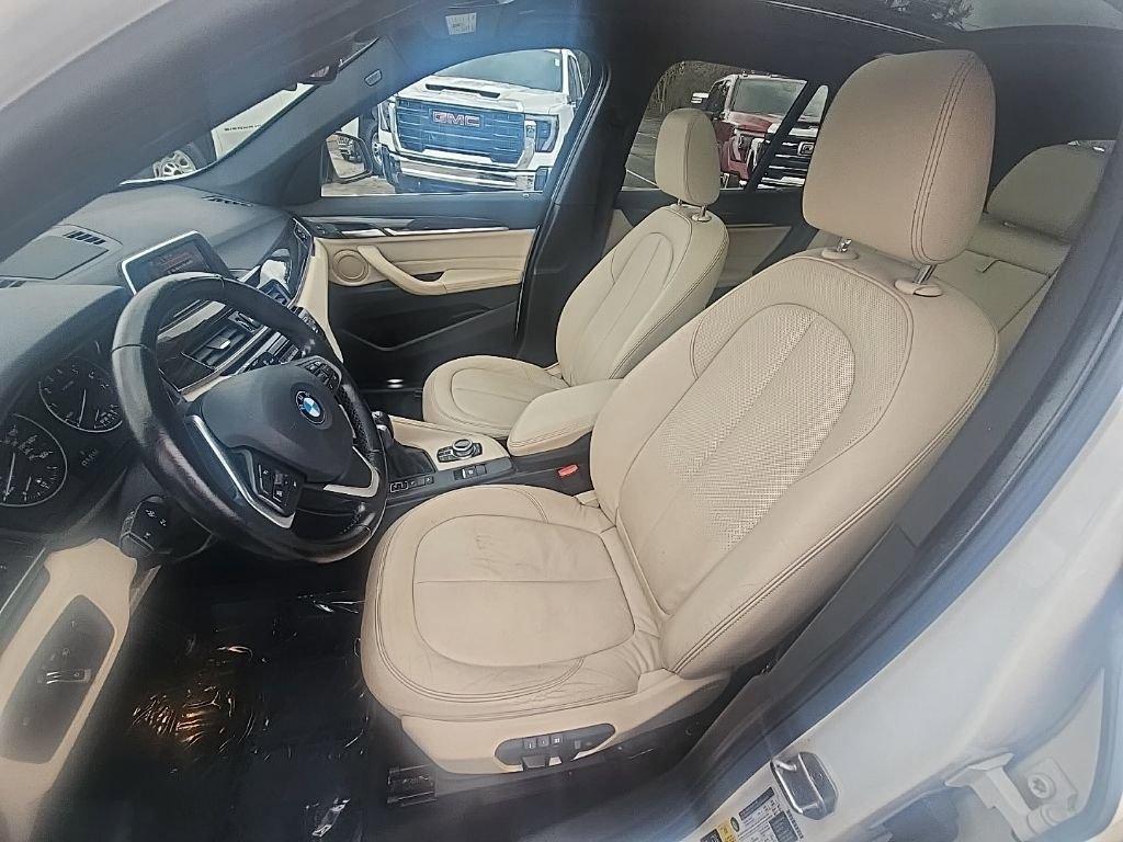 Used 2017 BMW X1 xDrive28i image 11