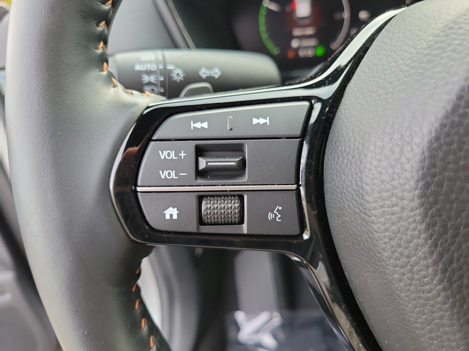 Used 2025 Honda CR-V Sport Touring image 18