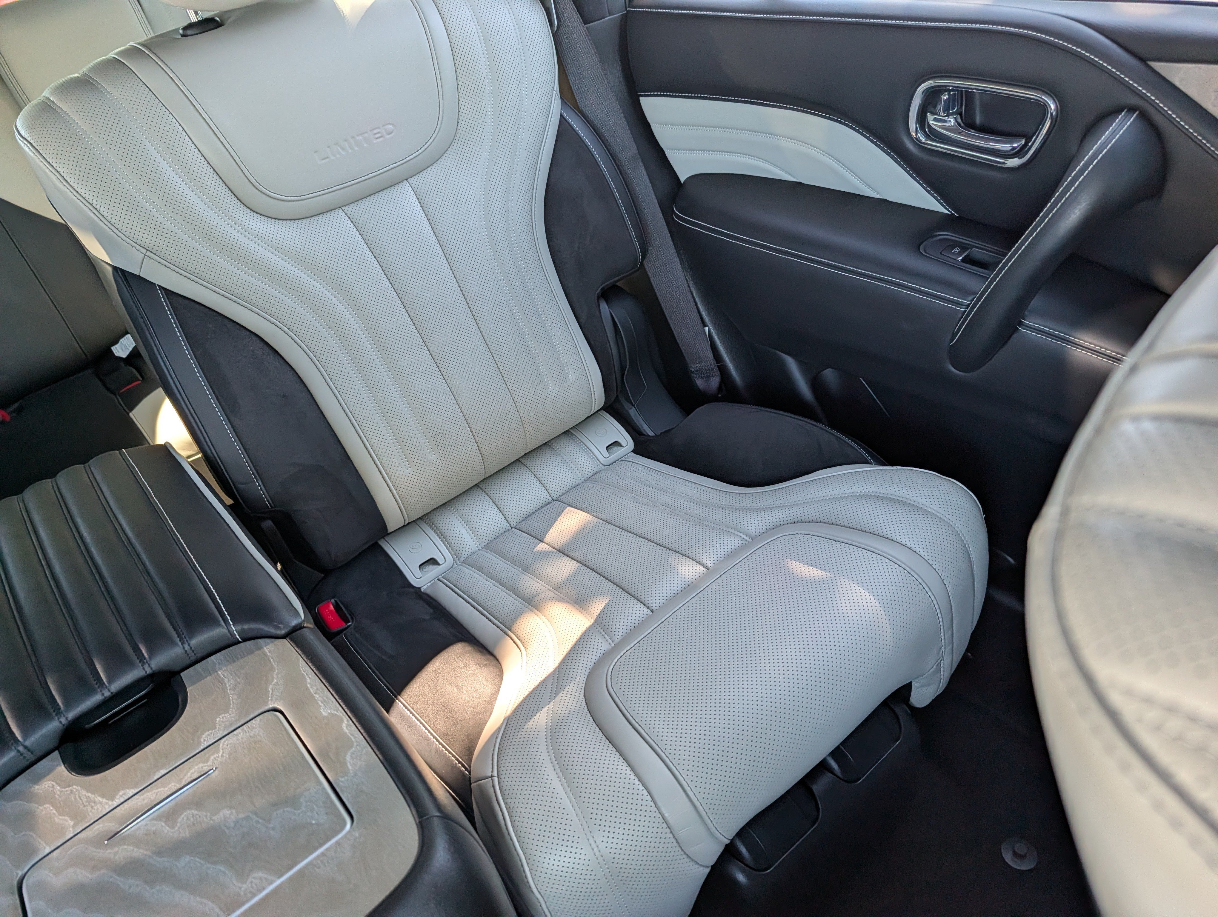 Used 2019 INFINITI QX80 Limited w/ All-Season Package AWD/4WD image 14