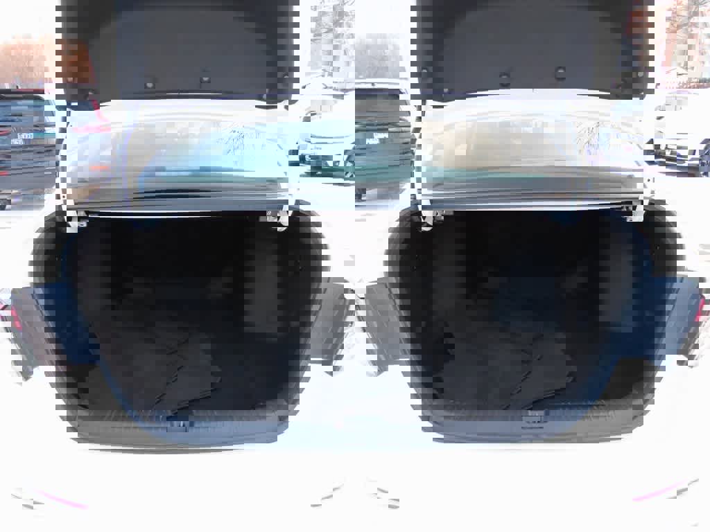 Used 2023 Honda Accord EX image 10