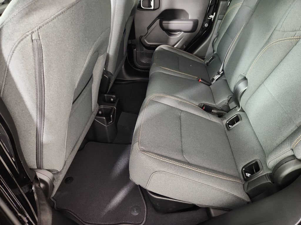 New 2025 Jeep Gladiator Sport image 20