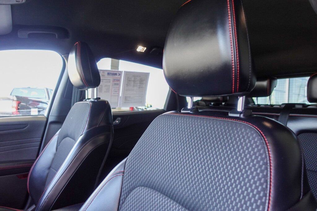 Used 2023 Ford Escape ST-Line image 11