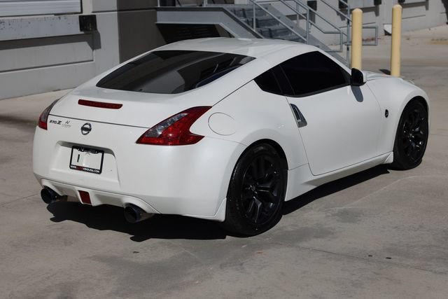 Used 2016 Nissan 370Z Coupe RWD image 14