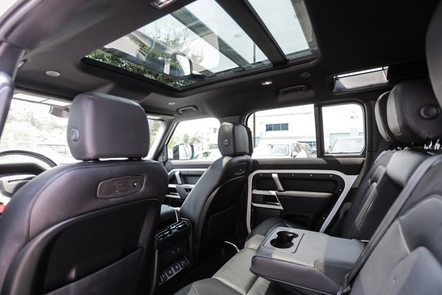 Used 2022 Land Rover Defender 110 X-Dynamic SE AWD/4WD image 46