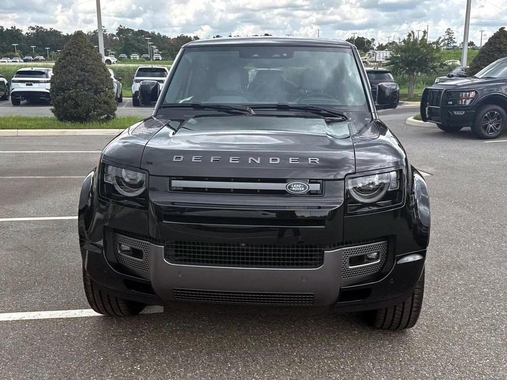 New 2025 Land Rover Defender 110 V8 image 10