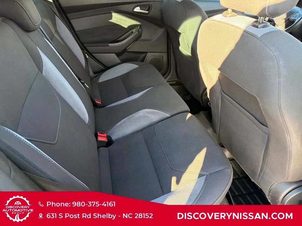 Used 2017 Ford Focus ST image 39