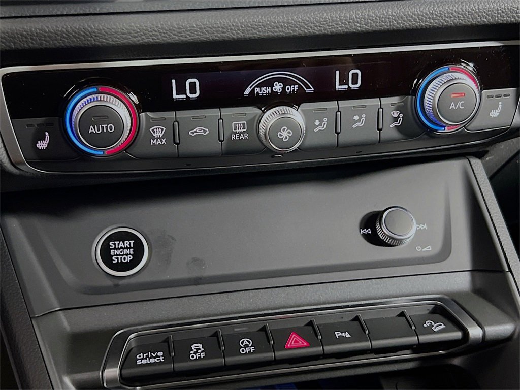 New 2025 Audi Q3 2.0T Premium Plus image 16