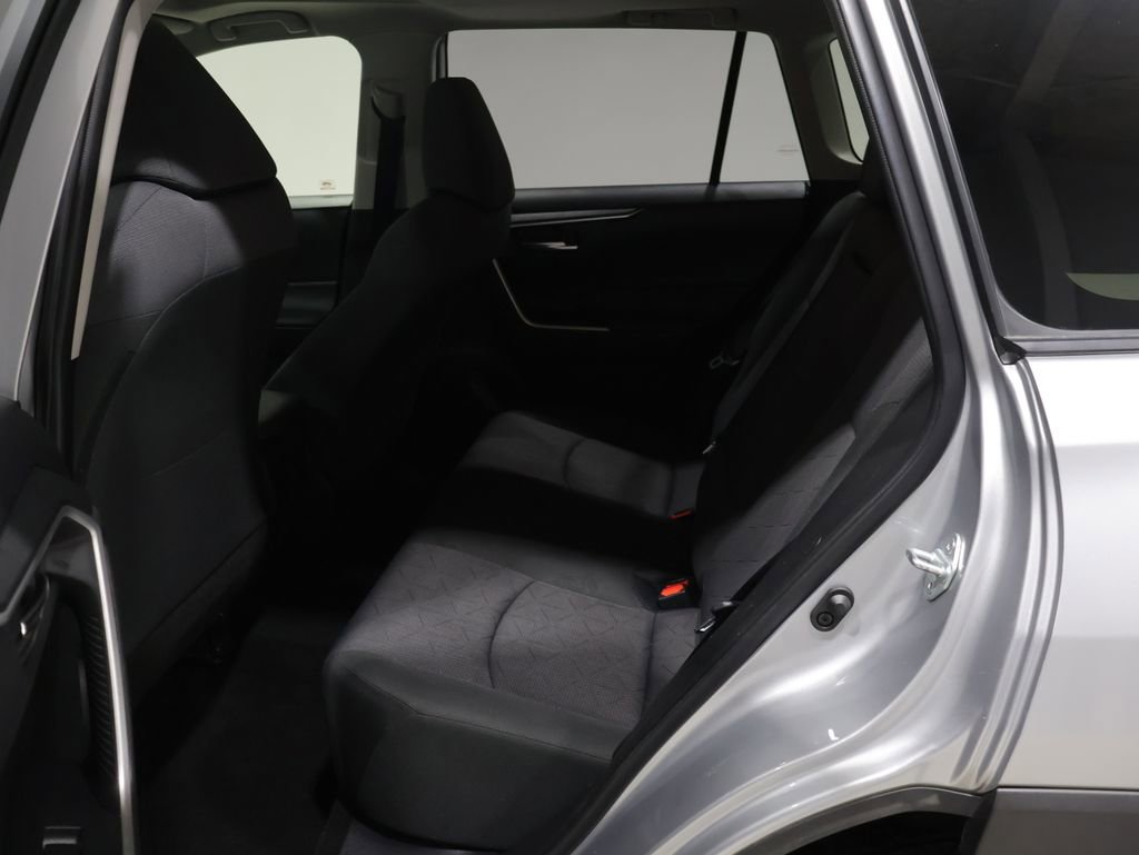Used 2019 Toyota RAV4 XLE w/ Convenience Package image 17