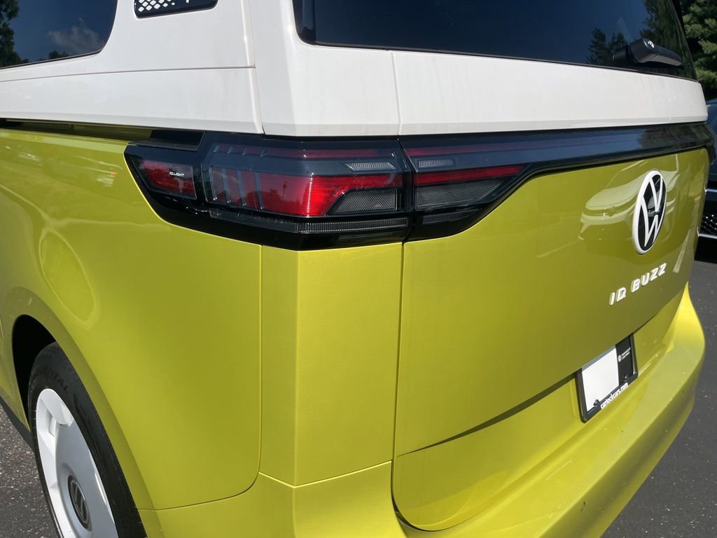 New 2025 Volkswagen ID. Buzz 1st Edition image 12