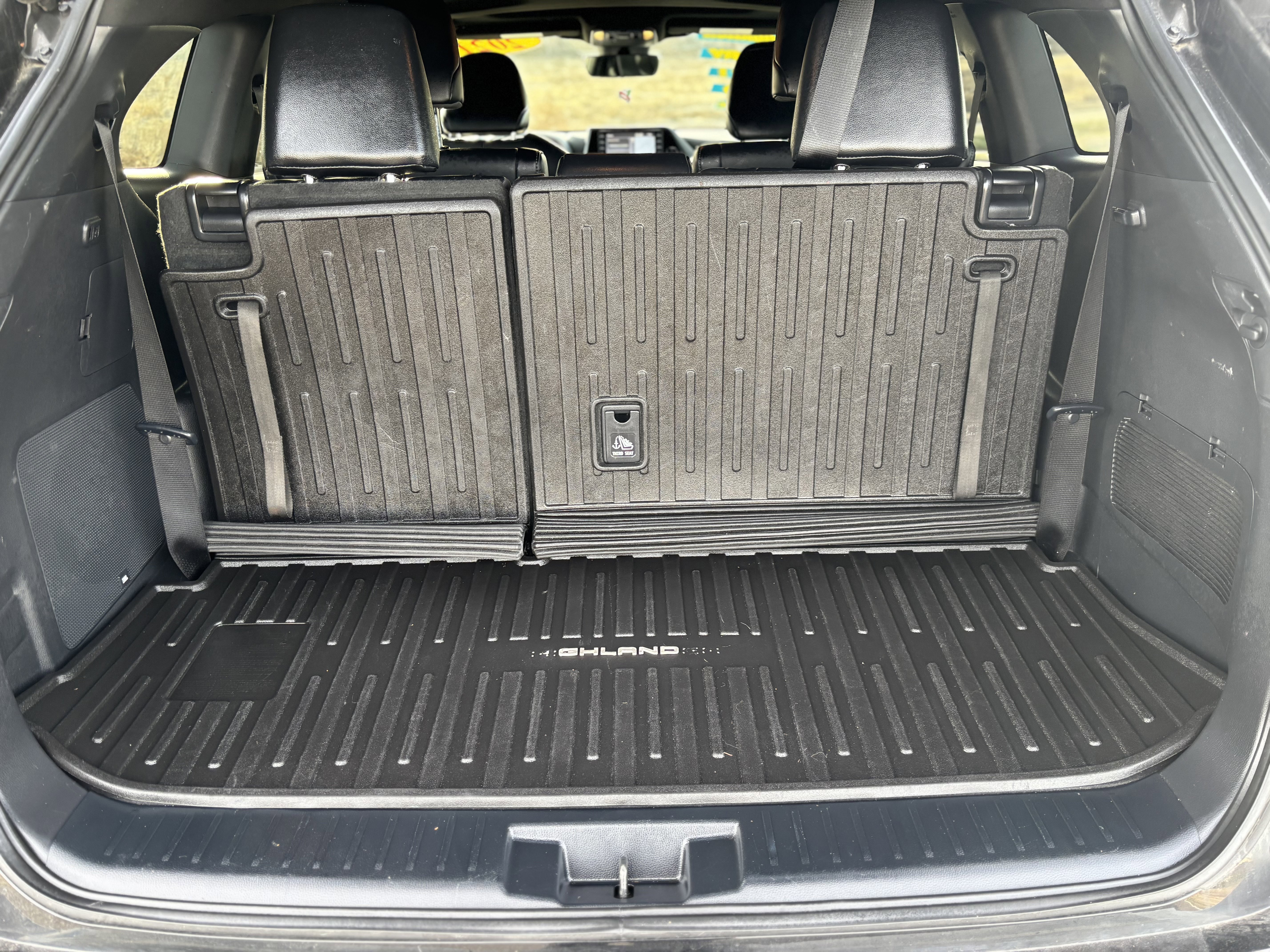 Used 2021 Toyota Highlander XSE image 11