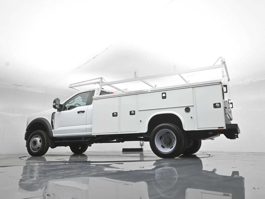 New 2025 Ford F450 XL w/ XL Chrome Package RWD image 55