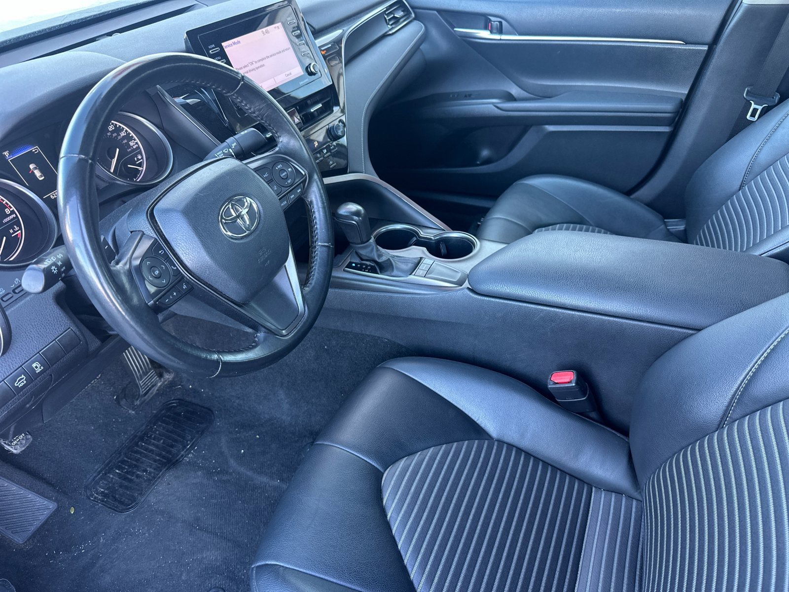 Used 2024 Toyota Camry SE image 9