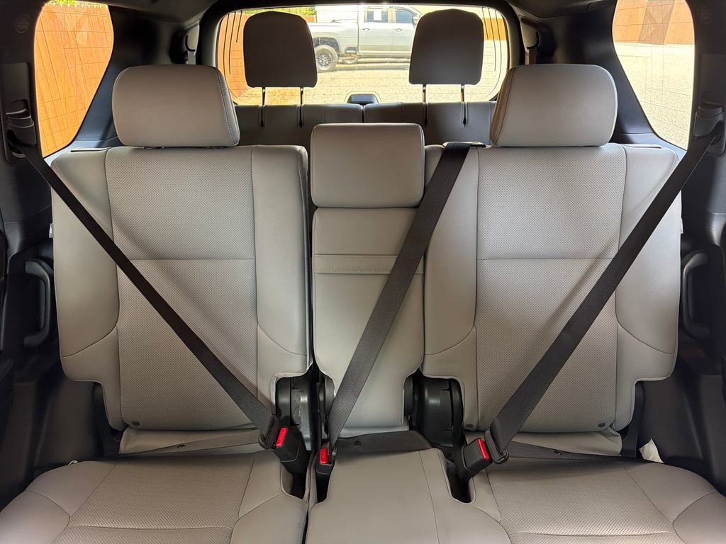 Used 2023 Lexus GX 460 w/ Black Line Special Edition image 31