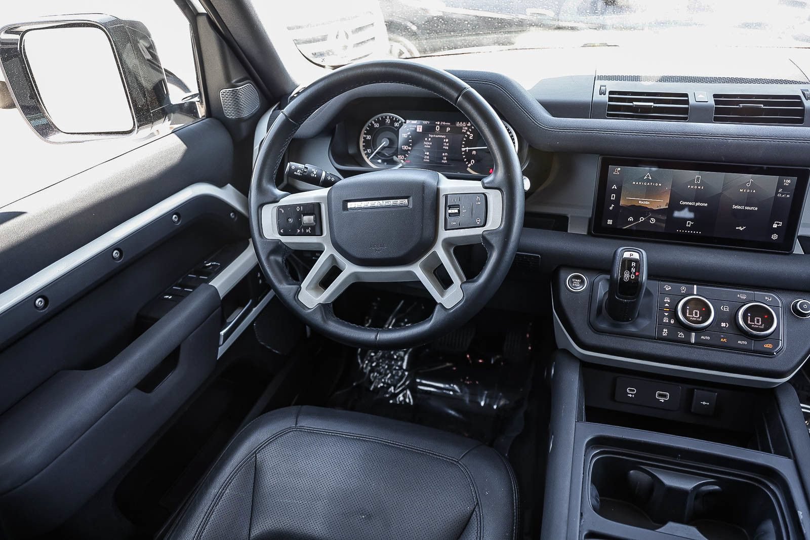 Used 2023 Land Rover Defender 110 S AWD/4WD image 14