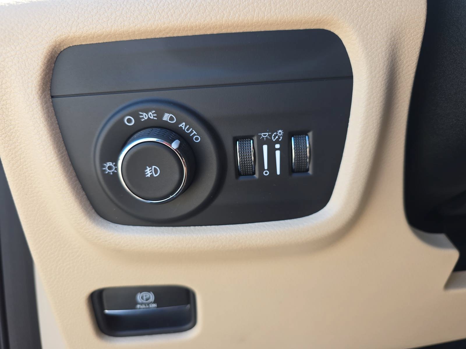 Used 2021 Jeep Grand Cherokee L Limited RWD image 27