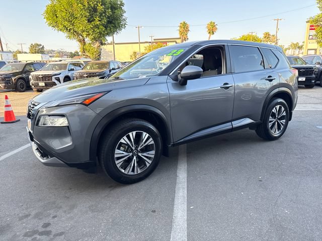 Used 2023 Nissan Rogue SV FWD image 1