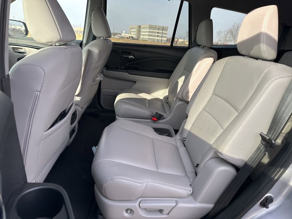 Used 2021 Honda Pilot Touring image 17