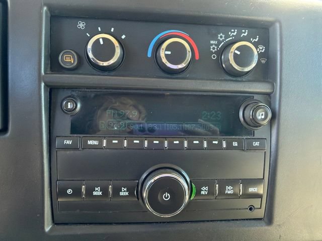 Used 2015 GMC Savana 3500 RWD image 17