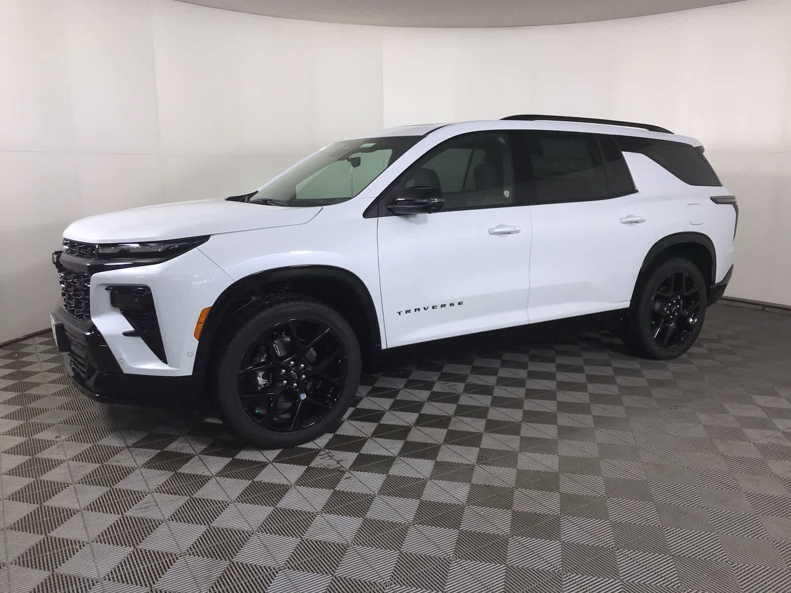 New 2026 Chevrolet Traverse RS w/ LPO, Floor Liner Package image 3
