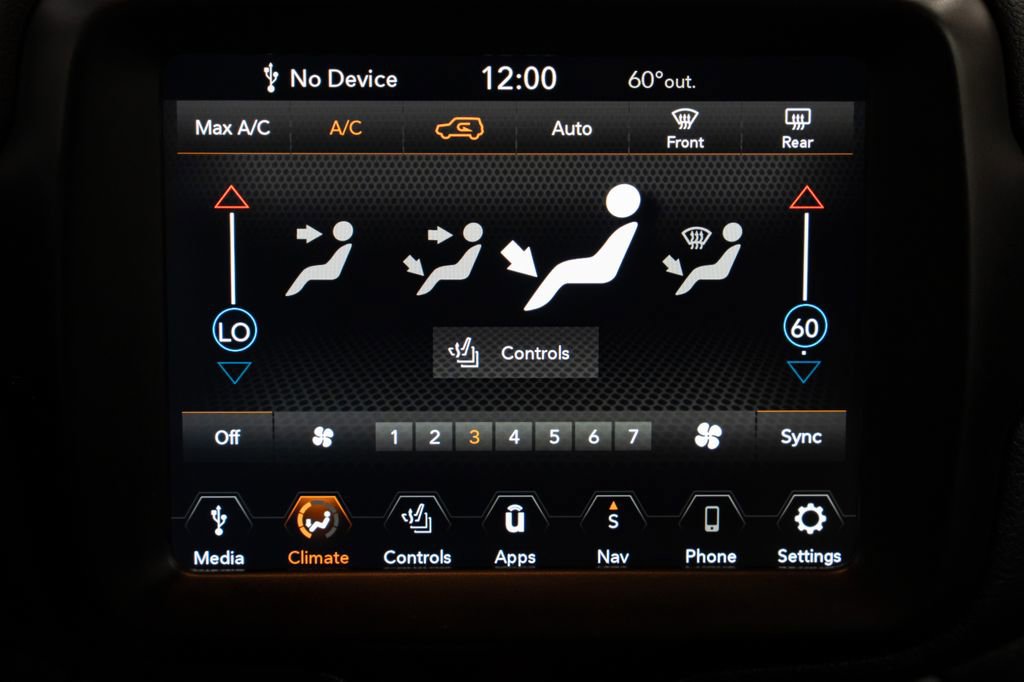 Used 2022 Jeep Renegade Altitude w/ Convenience Group image 13