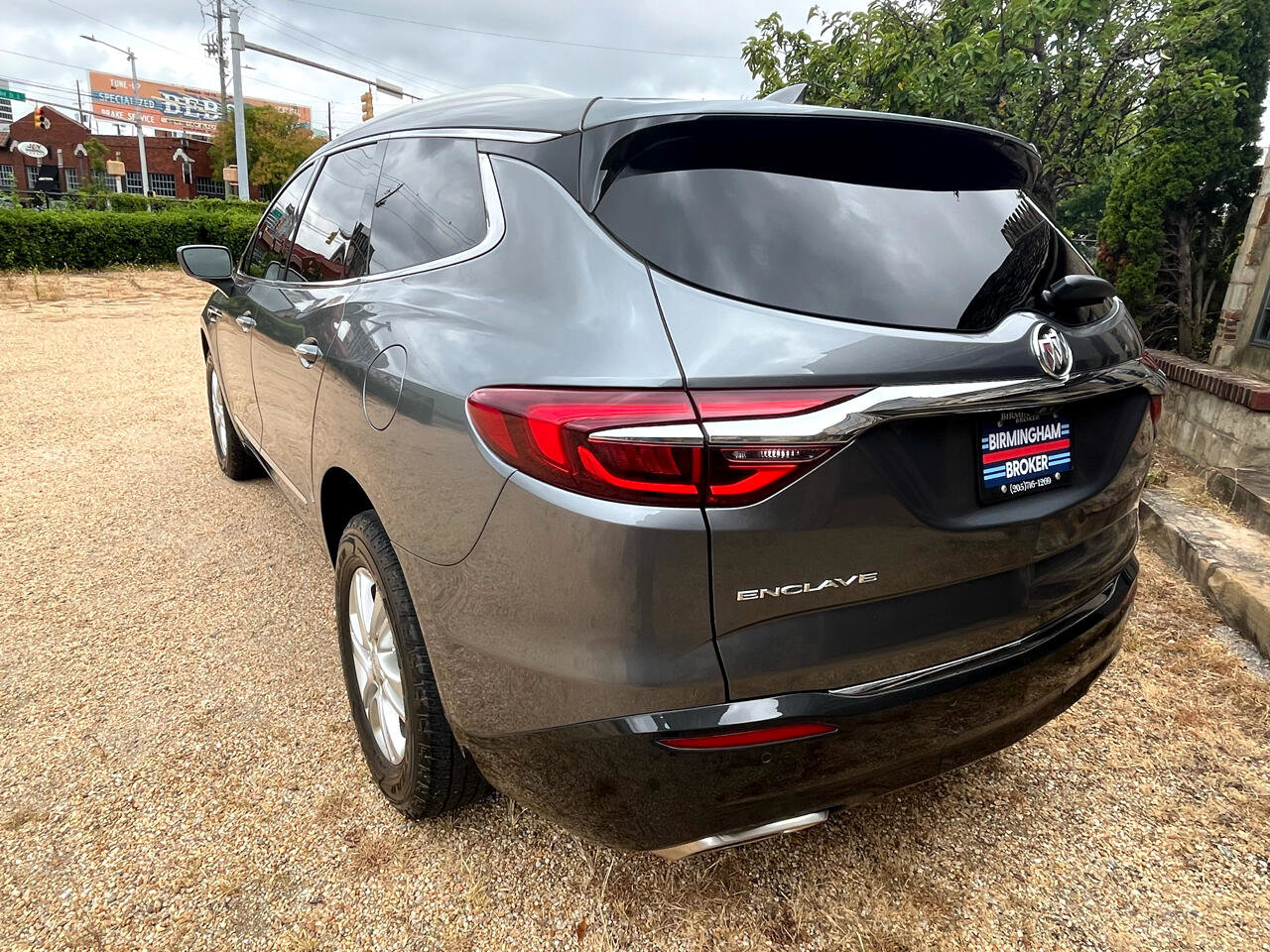Used 2020 Buick Enclave Essence image 6