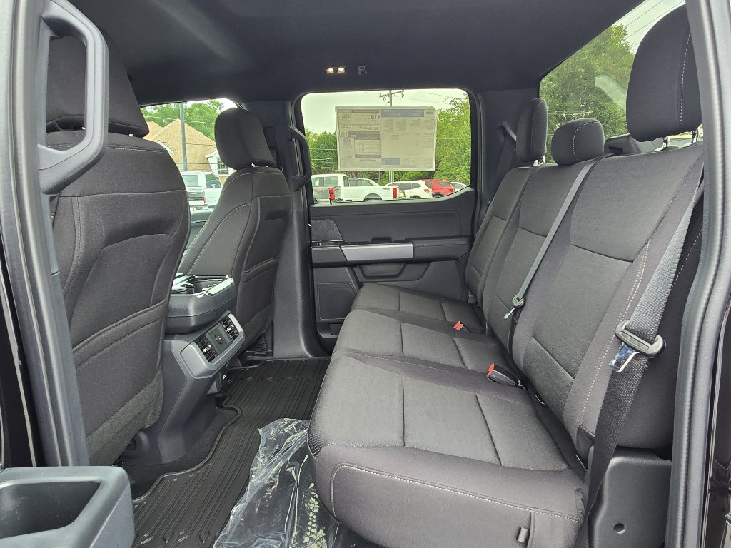 New 2025 Ford F150 XLT w/ Equipment Group 301A Standard image 11