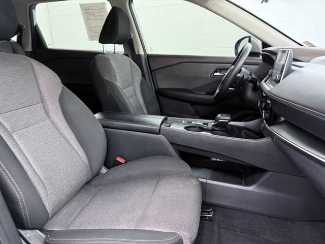 Used 2022 Nissan Rogue SV FWD image 20