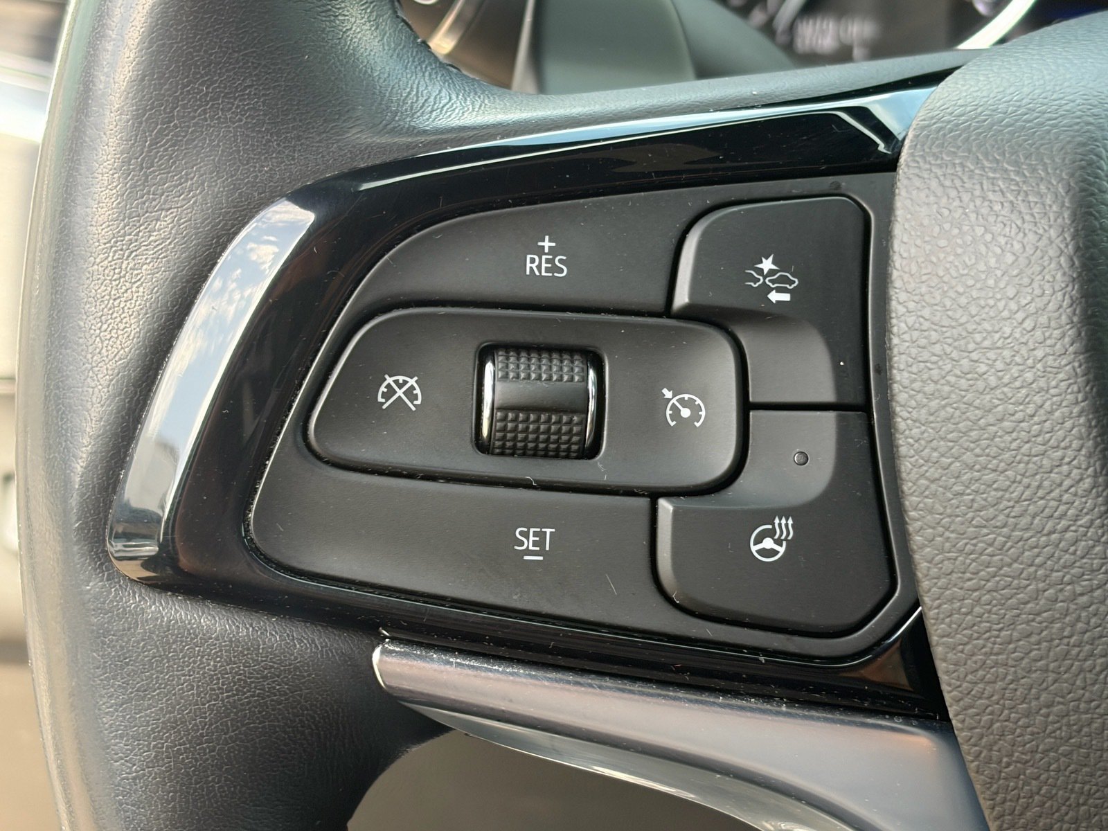 Used 2023 Buick Enclave Premium FWD image 22