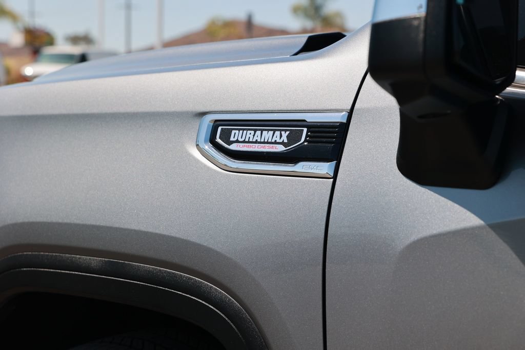 Used 2022 GMC Sierra 1500 SLT w/ SLT Premium Package AWD/4WD image 19