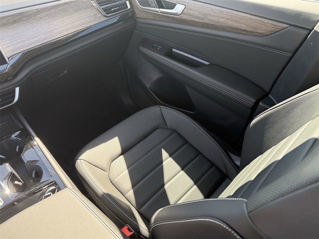 New 2026 Volkswagen Atlas SEL image 28