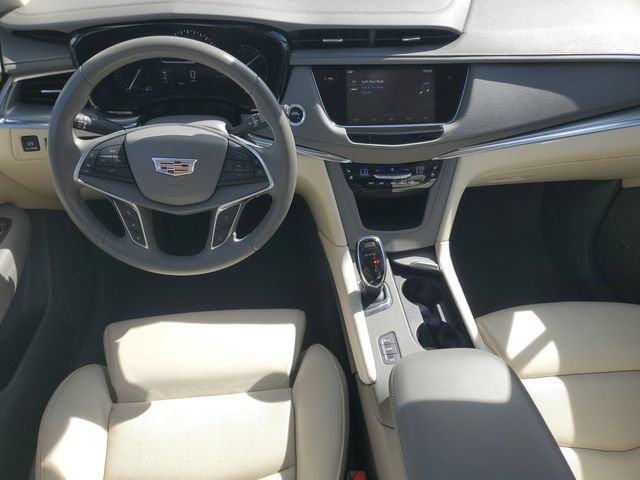Used 2017 Cadillac XT5 Premium Luxury AWD/4WD image 13