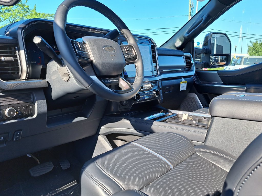New 2026 Ford F350 Platinum w/ FX4 Off-Road Package AWD/4WD image 9