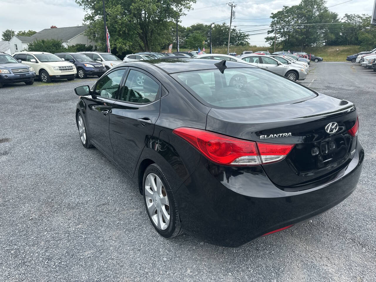 Used 2013 Hyundai Elantra Limited w/ Technology Pkg FWD image 3