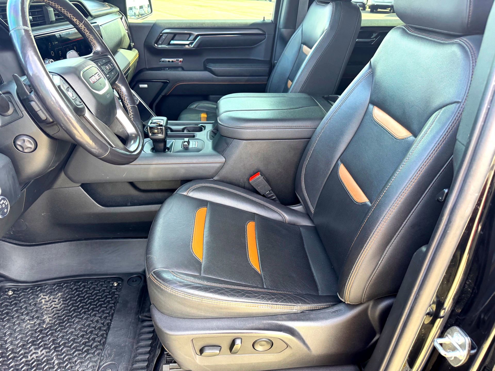 Used 2023 GMC Sierra 1500 AT4 w/ Technology Package image 12