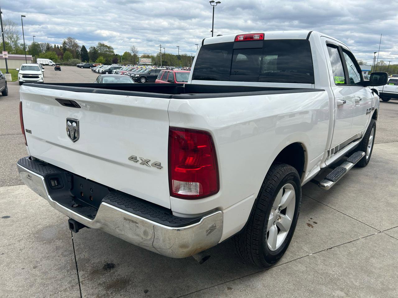 Used 2015 RAM 1500 Classic SLT AWD/4WD image 5
